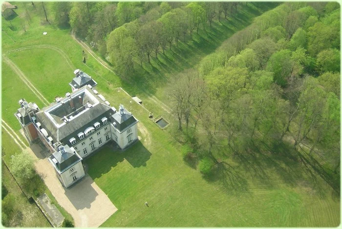 Façade du château — vue 12