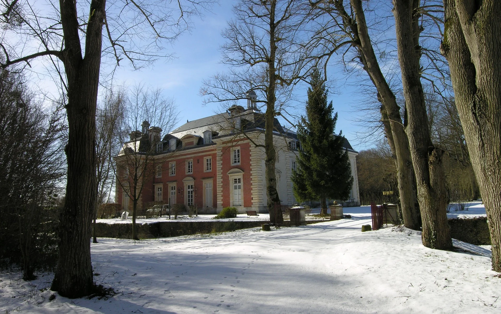 Vue du Château du Buisson de May